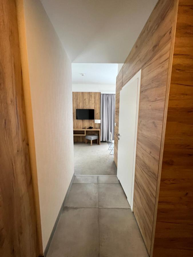 Aparthotel Apartamenty Czarna Gora 320 Шенна Екстериор снимка