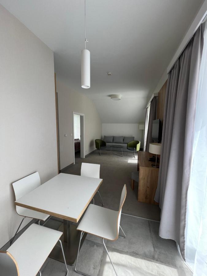 Aparthotel Apartamenty Czarna Gora 320 Шенна Екстериор снимка